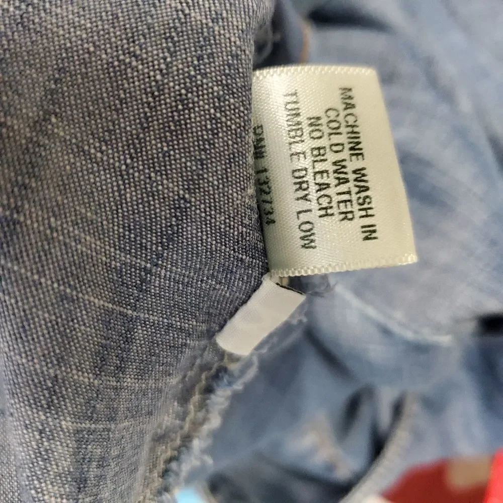 Cloth & stone blue chambray button up shirt - Picture 2 of 7
